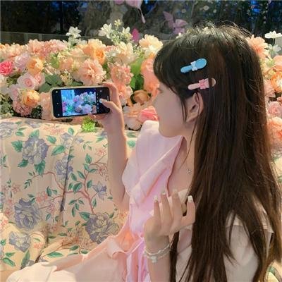 滑板少年